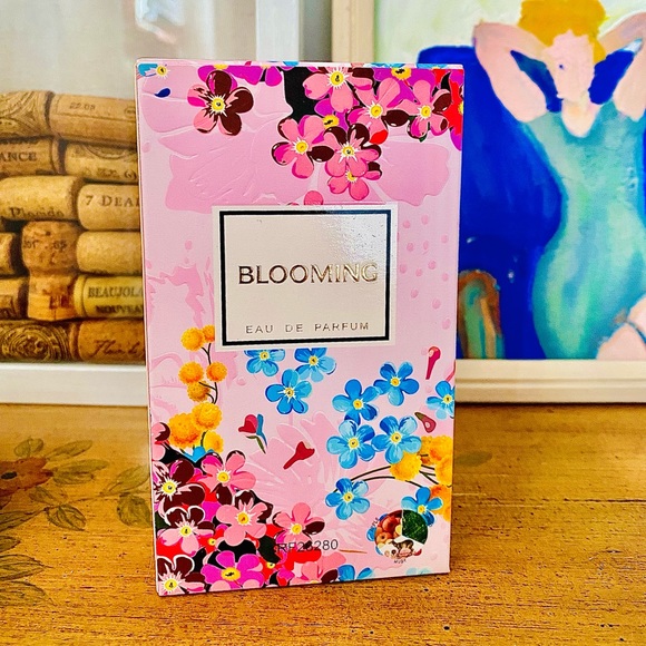 Blooming by Royal Fragrance  
3.3 fl oz/100 ml Eau de Toilette Spray for Women - Picture 2 of 4